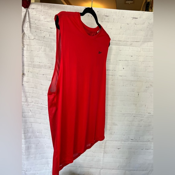 NWT Reebok T-Shirt sleeveless Training SpeedWick. Size L - Picture 10 of 14